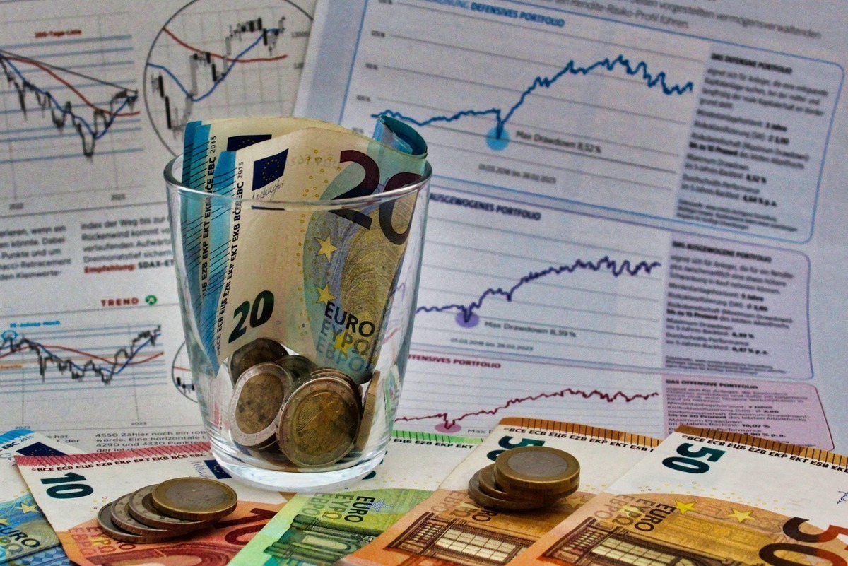 Umfassender Marktbericht zum Immobilienmarkt in Wiesbaden: Angebotslage, Nachfragesegmente, Lagequalitäten und Stadtentwicklung – ergänzt um Kennziffern und offizielle Marktberichte.